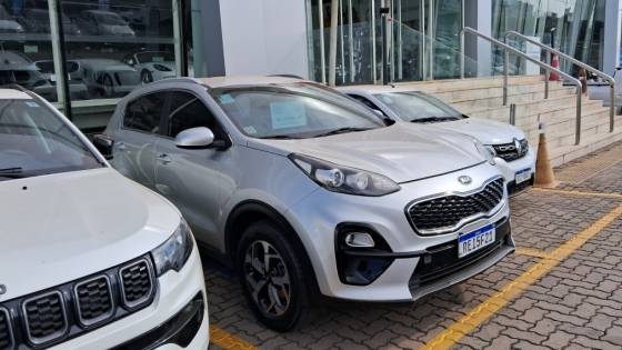 KIA SPORTAGE 2.0 LX 4X2 16V FLEX 4P AUTOMÁTICO KIA SPORTAGE 2.0 LX 4X2 16V FLEX 4P AUTOMÁTICO